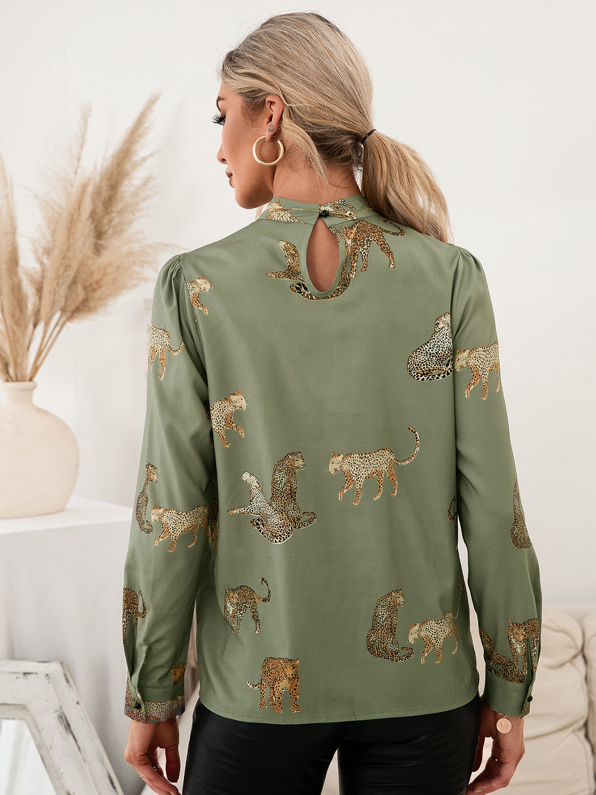Fifi Leopard Graphic Mock Neck Puff Sleeve Blouse (Copy)