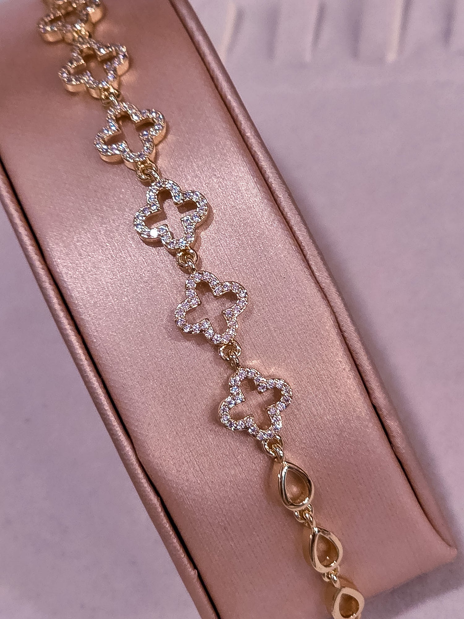 Luxe Gold Collection Bracelet 