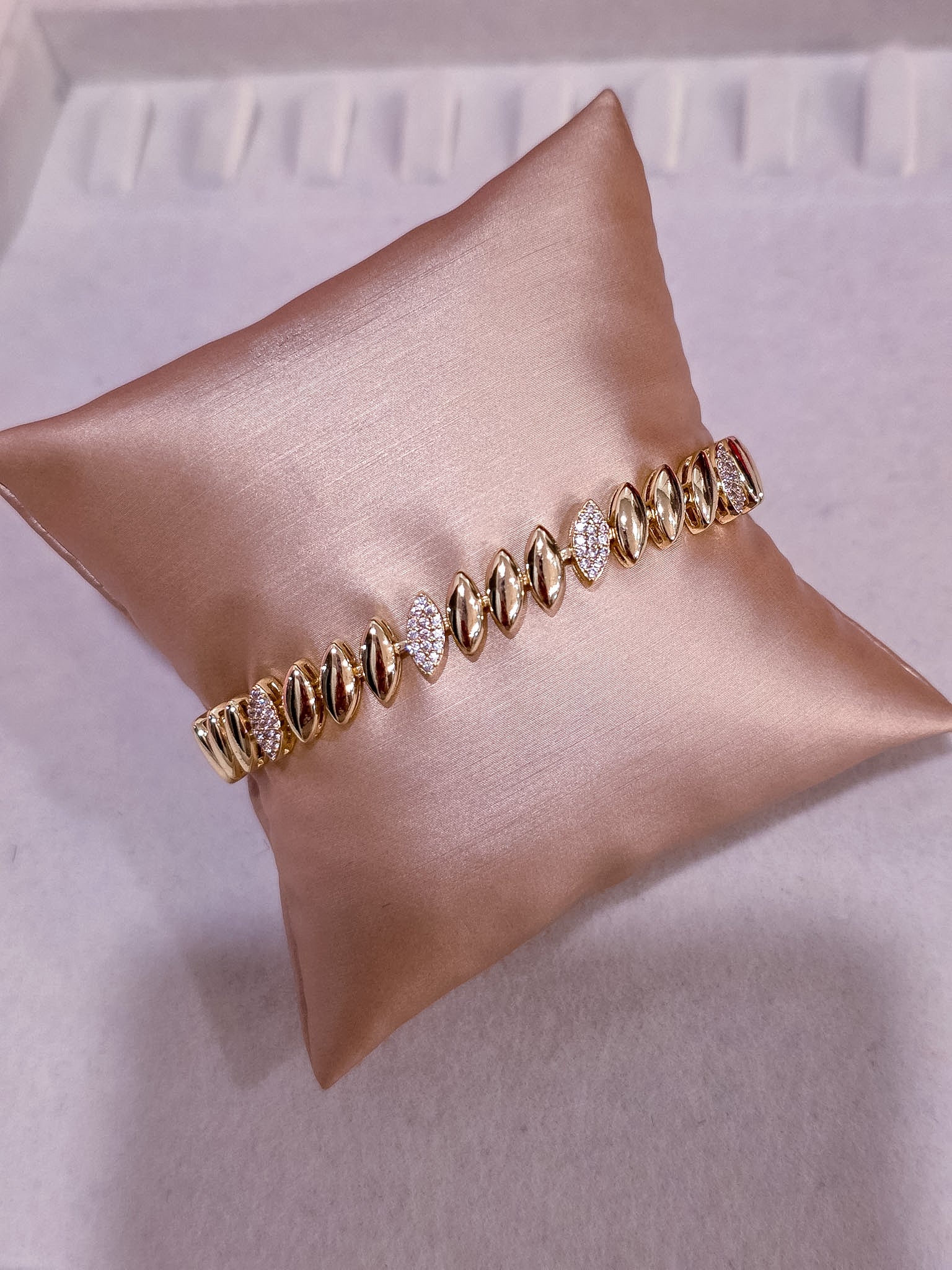 Luxe Gold Collection Bracelet 