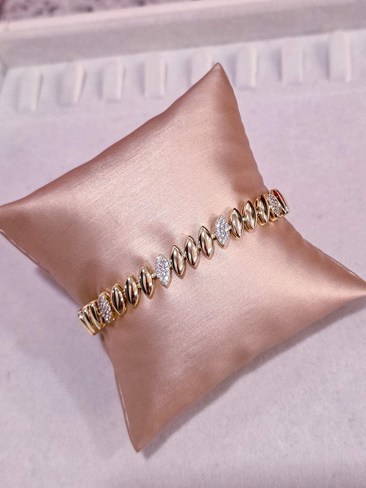 Luxe Gold Collection Bracelet 