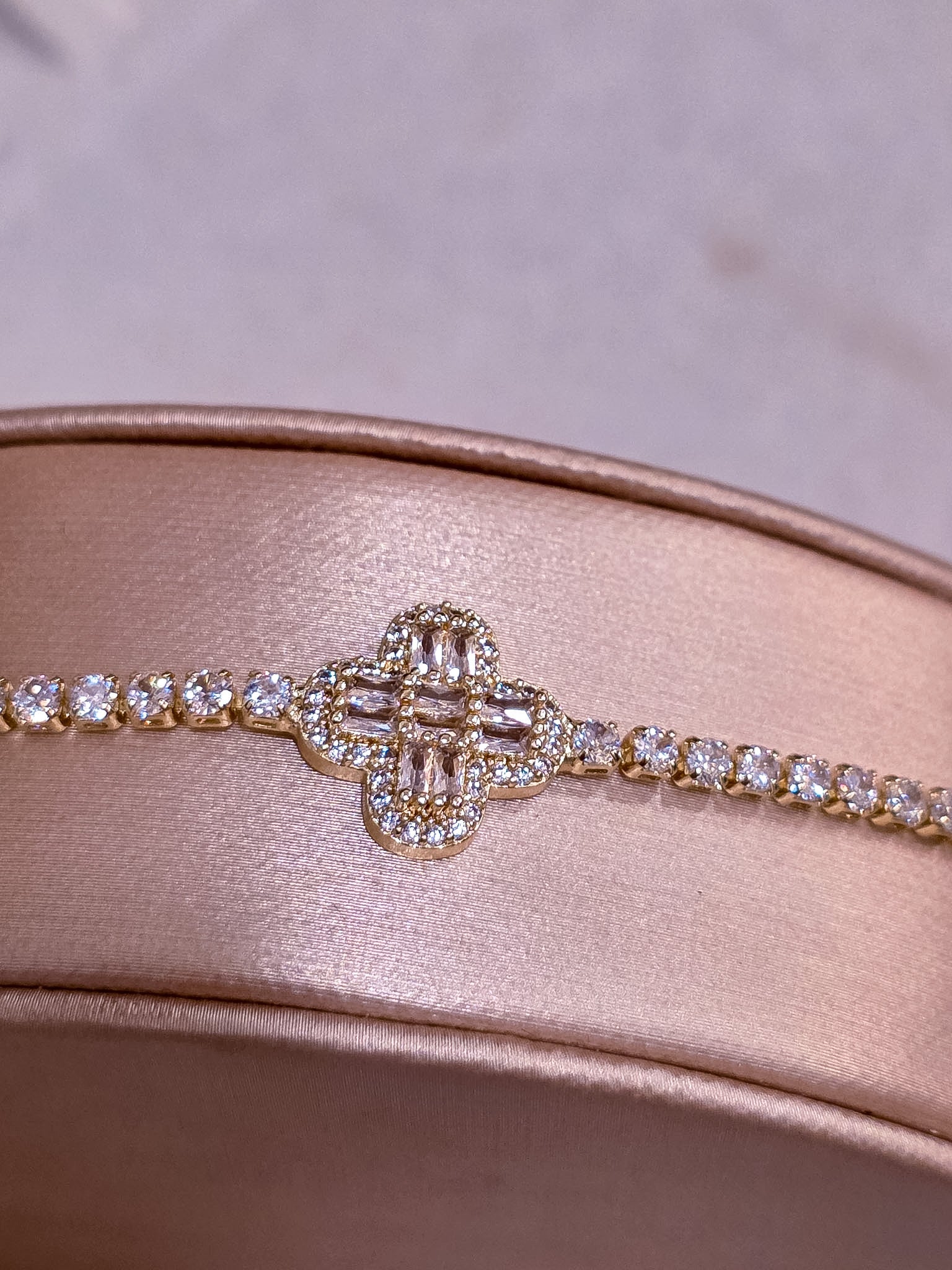 Luxe Gold Collection Bracelet 