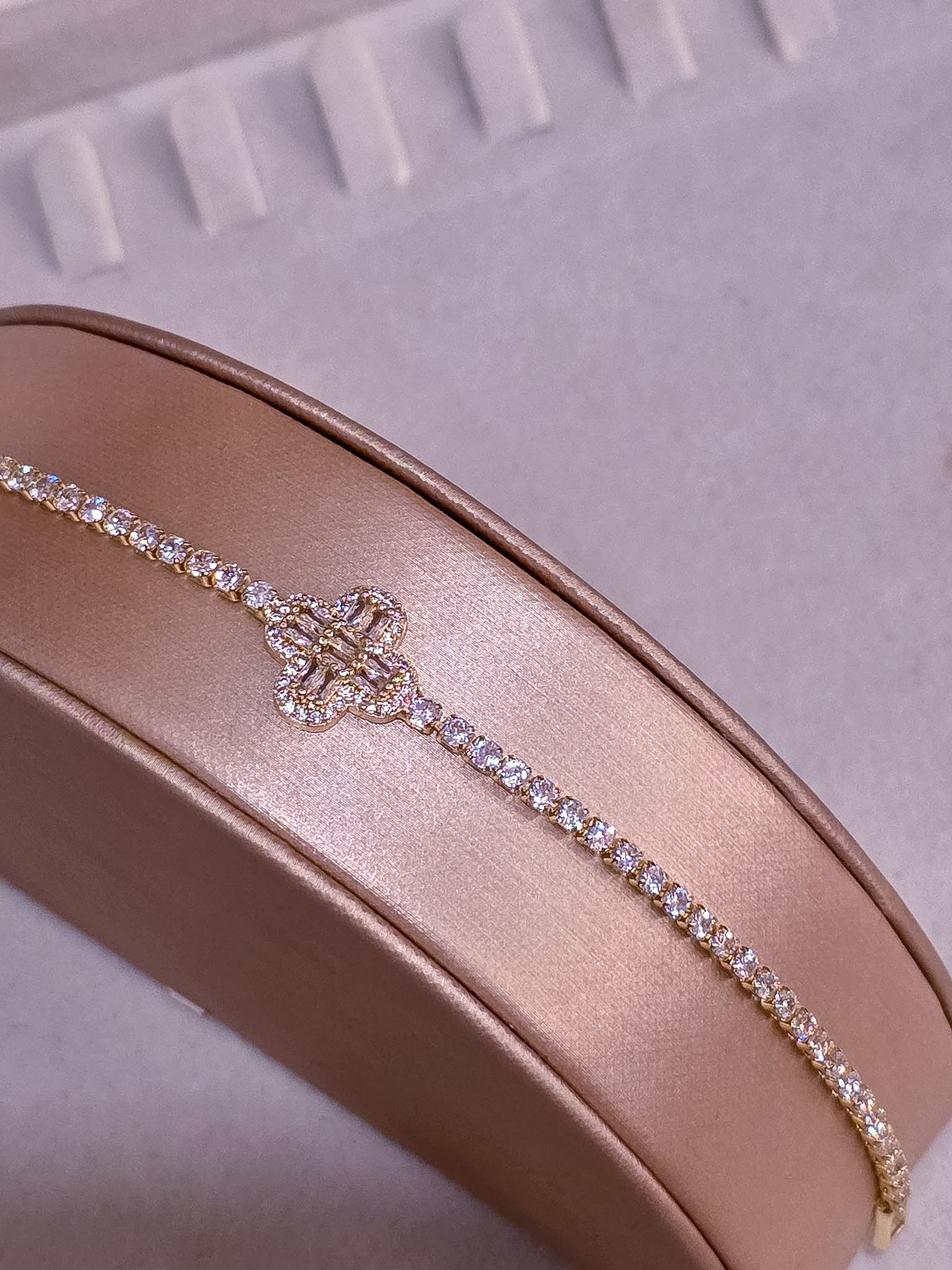 Luxe Gold Collection Bracelet 