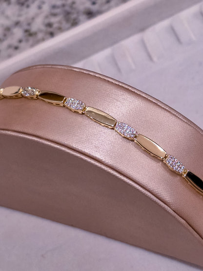 Luxe Gold Collection Bracelet 
