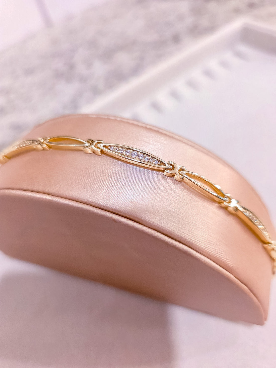 Luxe Gold Collection Bracelet 
