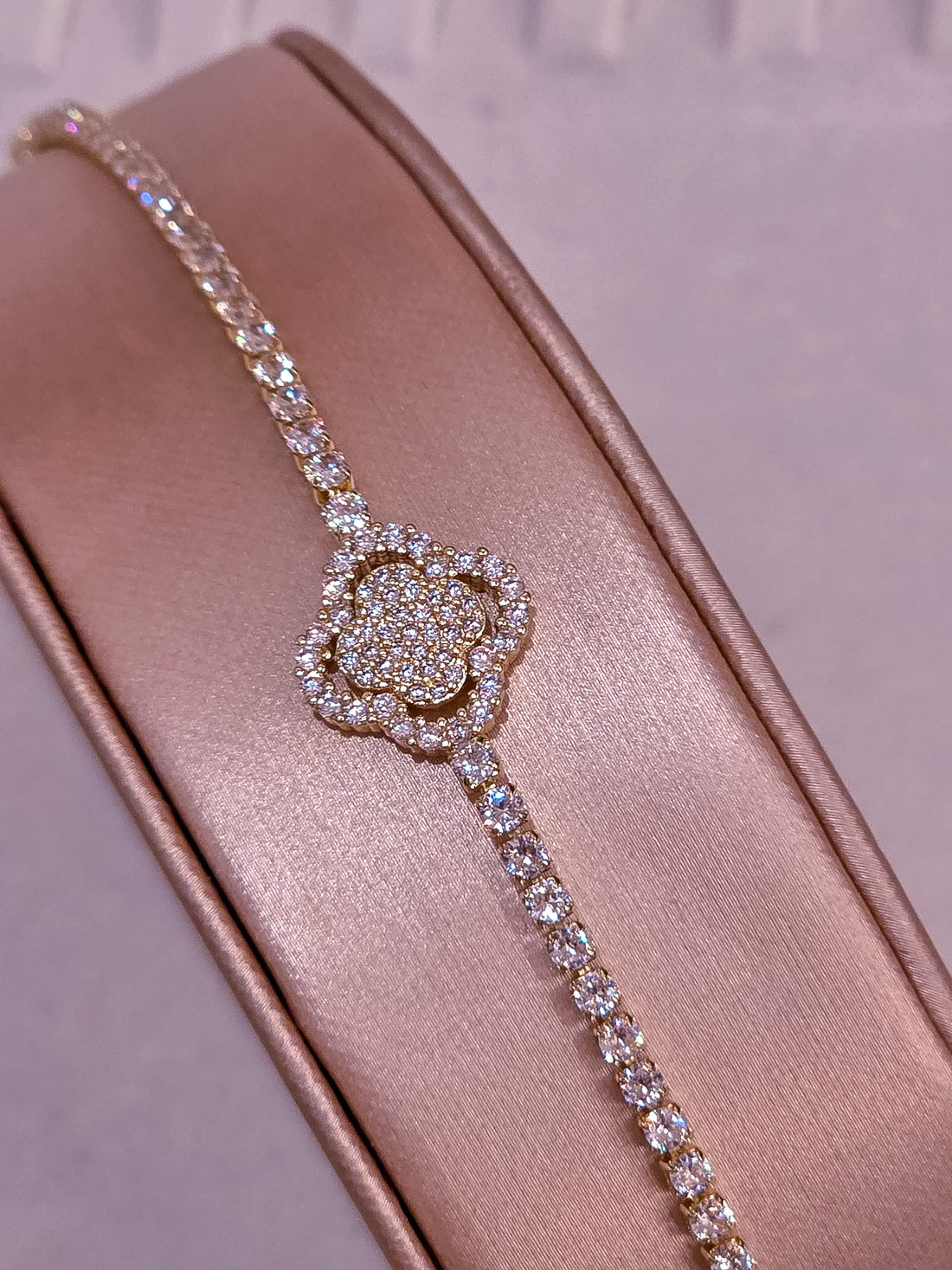 Luxe Gold Collection Bracelet 