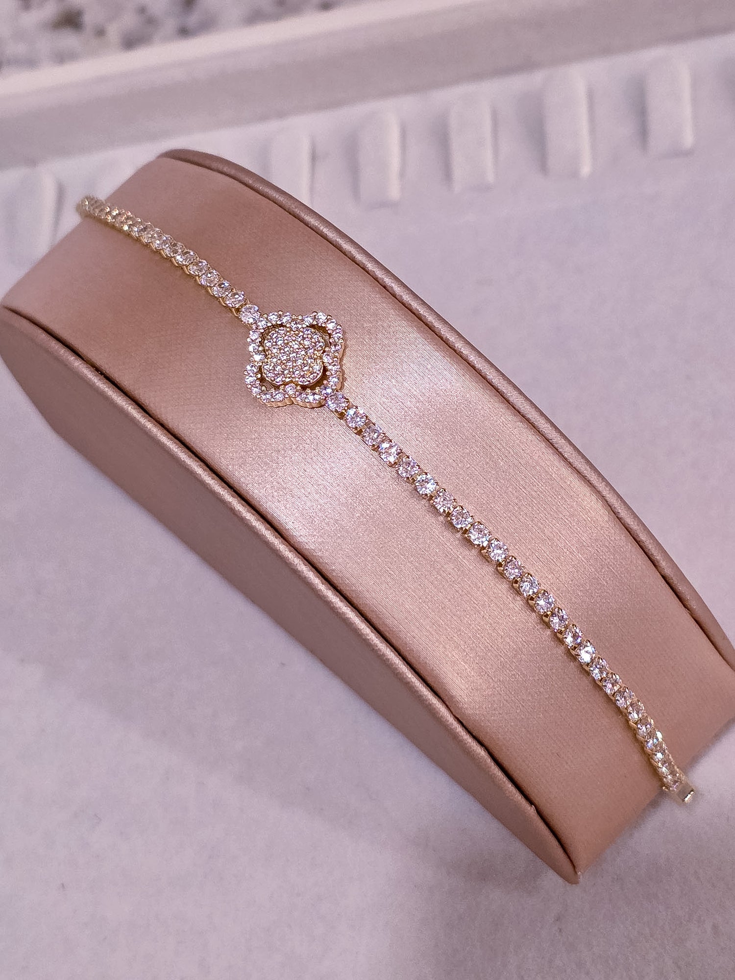 Luxe Gold Collection Bracelet 