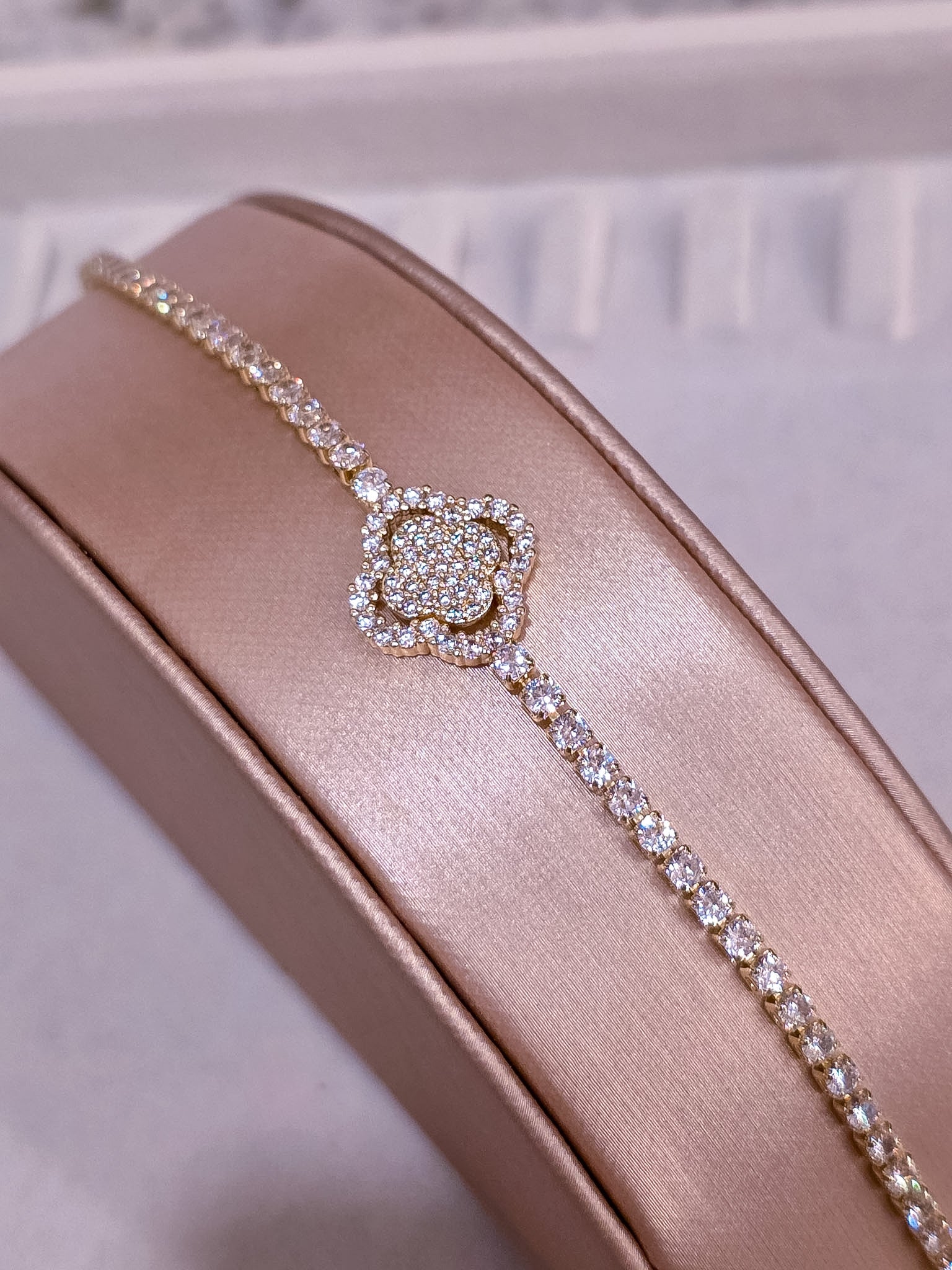 Luxe Gold Collection Bracelet 