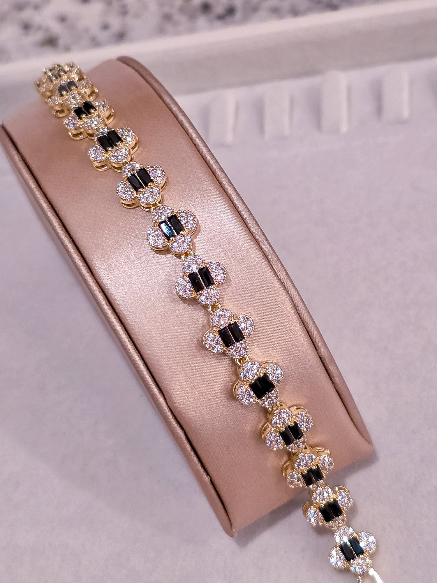 Luxe Gold Collection Bracelet 