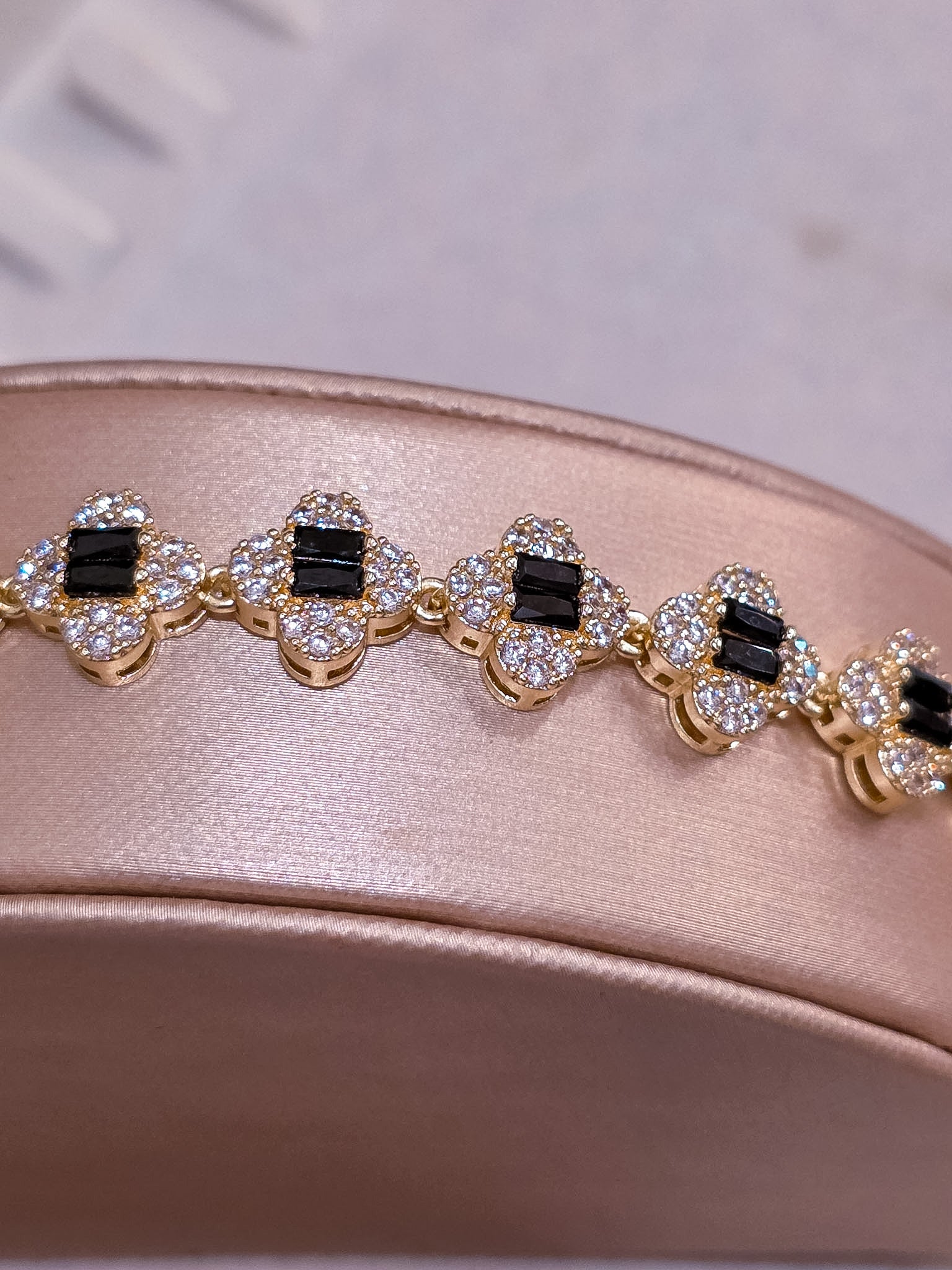 Luxe Gold Collection Bracelet 