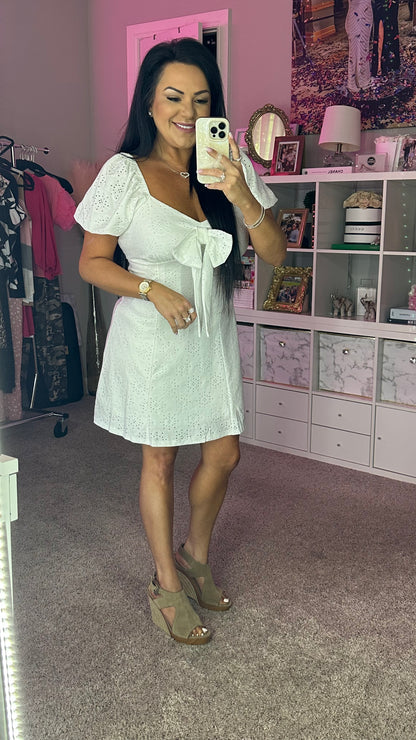 Mae Bow Detail Eyelet Puff Sleeve Dress (Copy)